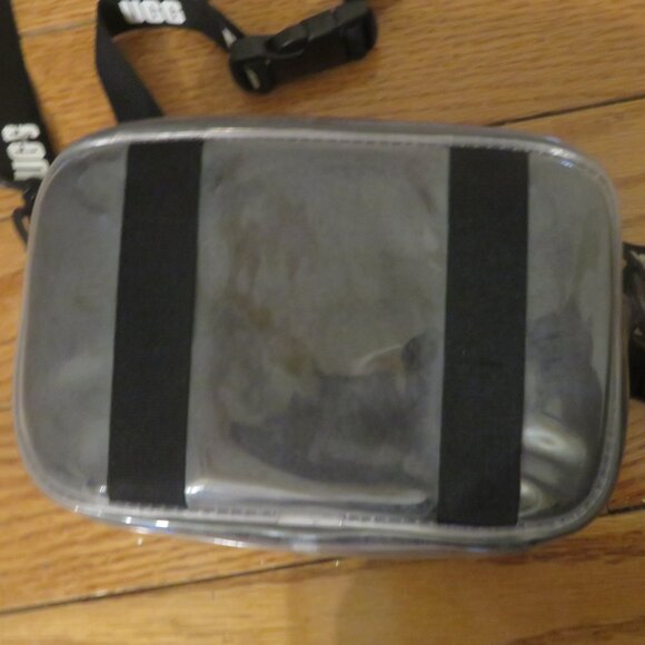 Used UGG Janey II clear sheepskin crossbody bag with multiway strap in black - Picture 10 of 10